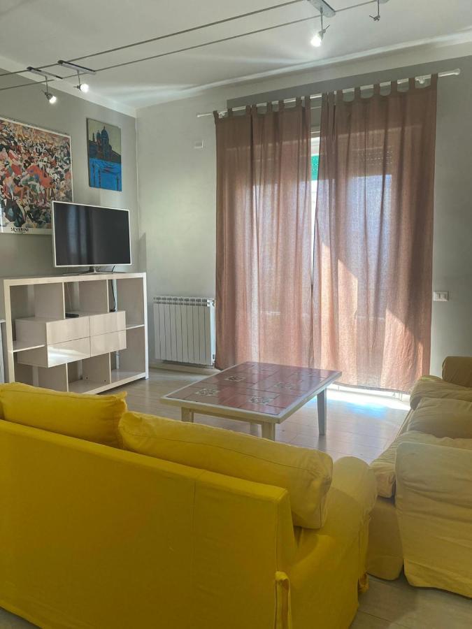 Bed and Breakfast Md House Civitavecchia Exterior foto